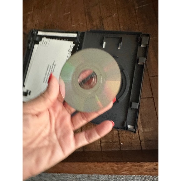 Disney Chicken Little Nintendo GameCube Video Game 2005 Buena Vista gms DOL-GLCE - Picture 3 of 3